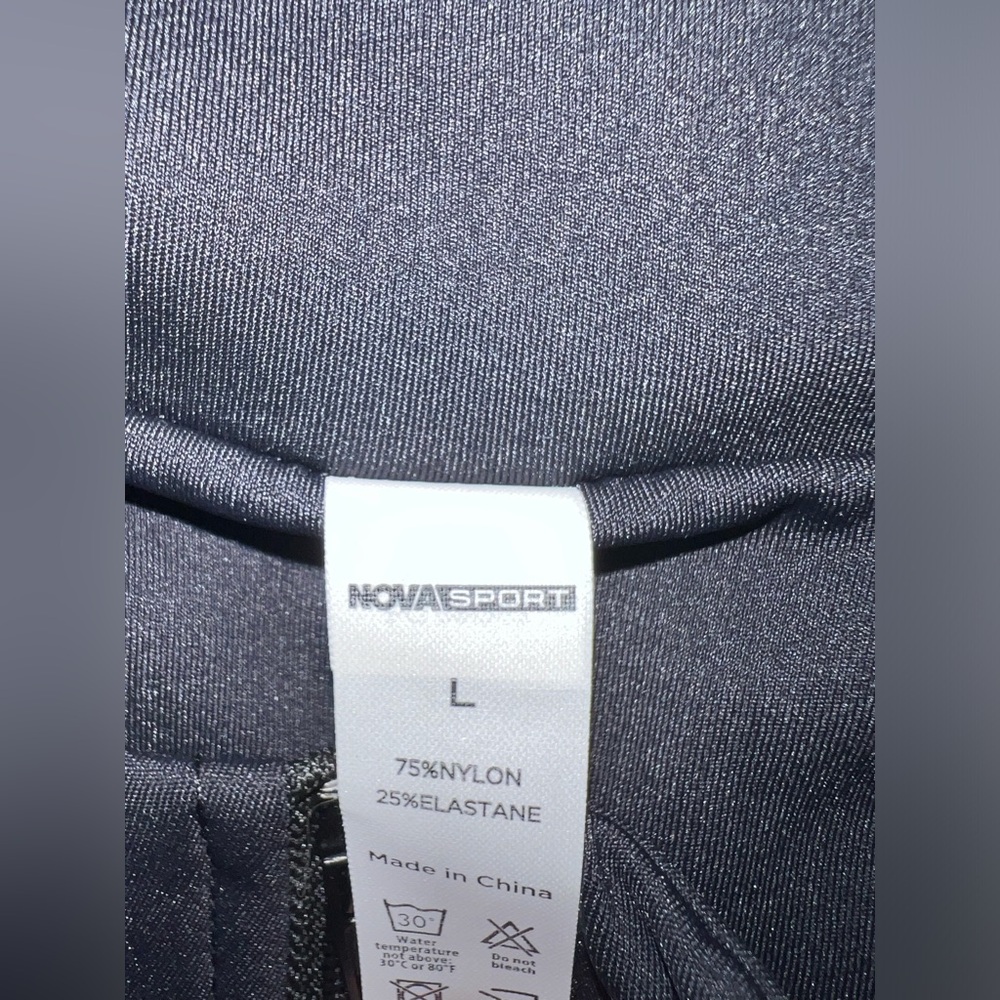 4/$10 Bundle Sale: Fashion Nova Nova Sport Hiking Babe Active Top - Picture 3 of 7